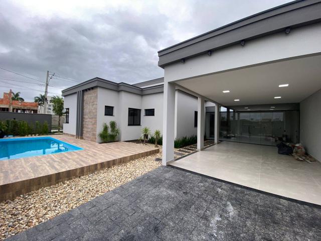 #247 - Casa para Venda em Tijucas - SC